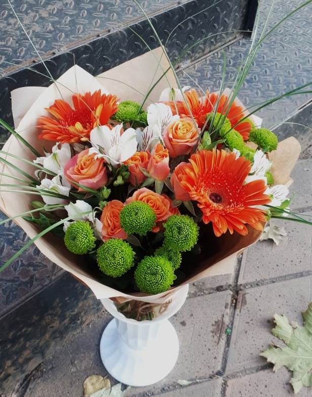 Букет цветов из: Герберы, Хризантемы, Альстромерии и Розы в Каратузском