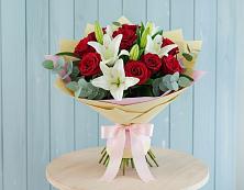 Букет цветов из:  Лилии и Розы в Каратузском