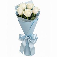 Букет 5 Белых роз Проуд в Каратузском
