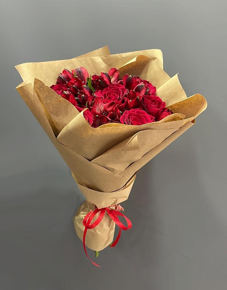 Букет цветов из: Альстромерии и Розы в Каратузском