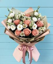 Букет цветов из:  Розы, Альстромерии и Лизиантусы в Каратузском