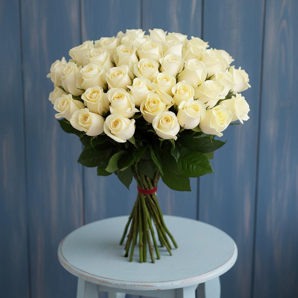 Букет 51 Белая роза Эдлесс Лав в Каратузском