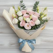 Букет цветов из:  Лизиантусы в Каратузском