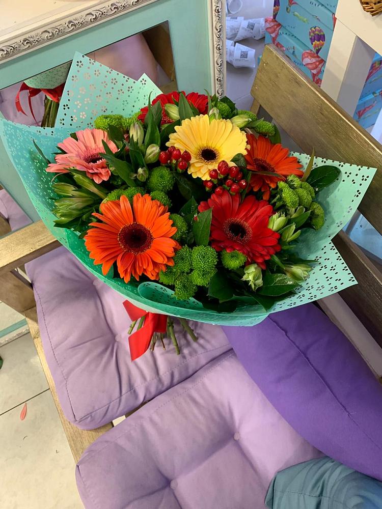 Букет цветов из: Герберы, Хризантемы и Альстромерии в Каратузском