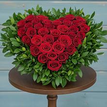 Цветочная композиция из Розы в виде сердца в Каратузском