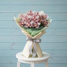 Букет цветов из:  Орхидеи и Розы в Каратузском