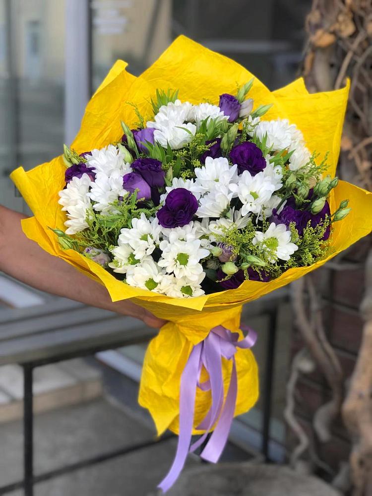 Букет цветов из: Ирисы, Хризантемы и Ромашки в Каратузском