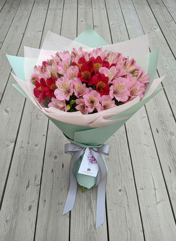 Букет цветов из: Альстромерии в Каратузском