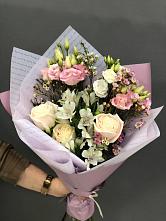 Букет цветов из:  Альстромерии, Розы и Лизиантусы #REPLACE_PRED# Каратузском