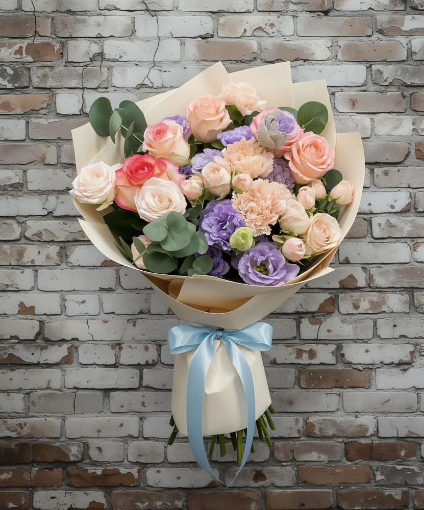 Букет цветов из: Розы, Лизиантусы и Гвоздики в Каратузском