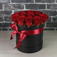 Цветочная композиция из Розы в шляпной коробке в Каратузском