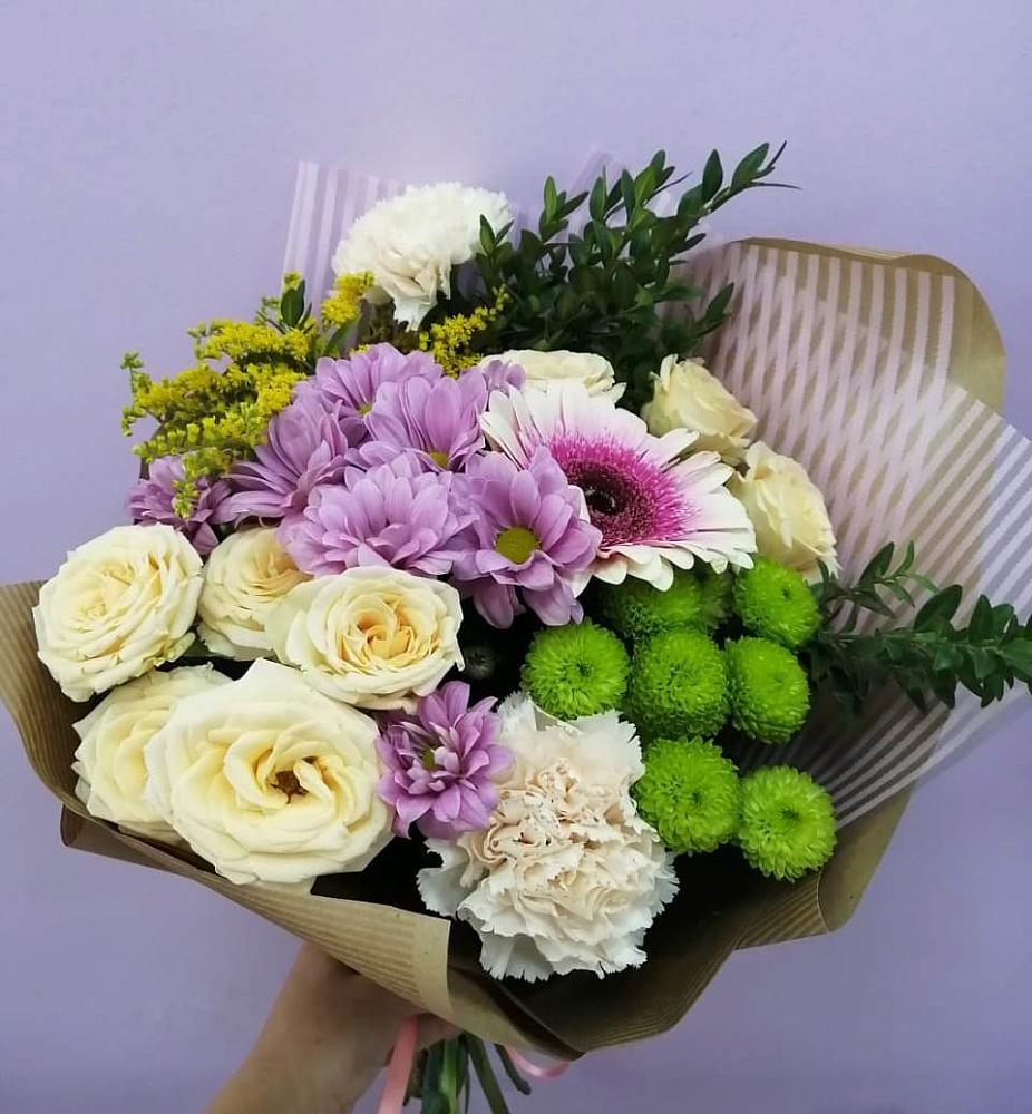 Букет цветов из: Хризантемы, Розы, Гвоздики и Герберы в Каратузском