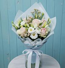 Букет цветов из:  Розы и Лизиантусы #REPLACE_PRED# Каратузском