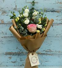 Букет цветов из:  Розы и Лизиантусы #REPLACE_PRED# Каратузском