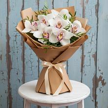 Букет цветов из:  Орхидеи и Розы #REPLACE_PRED# Каратузском